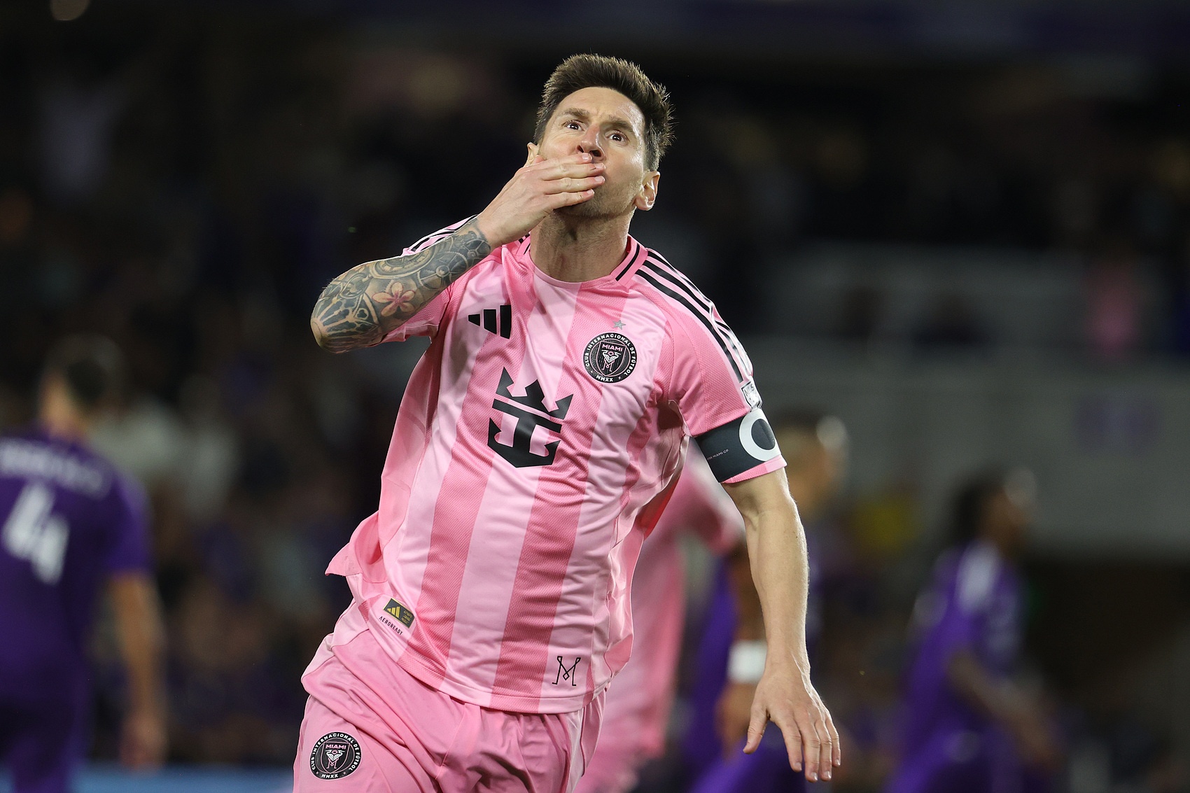 世体：梅西在巴萨大选中保持沉默，没试图影响巴萨会员的意愿