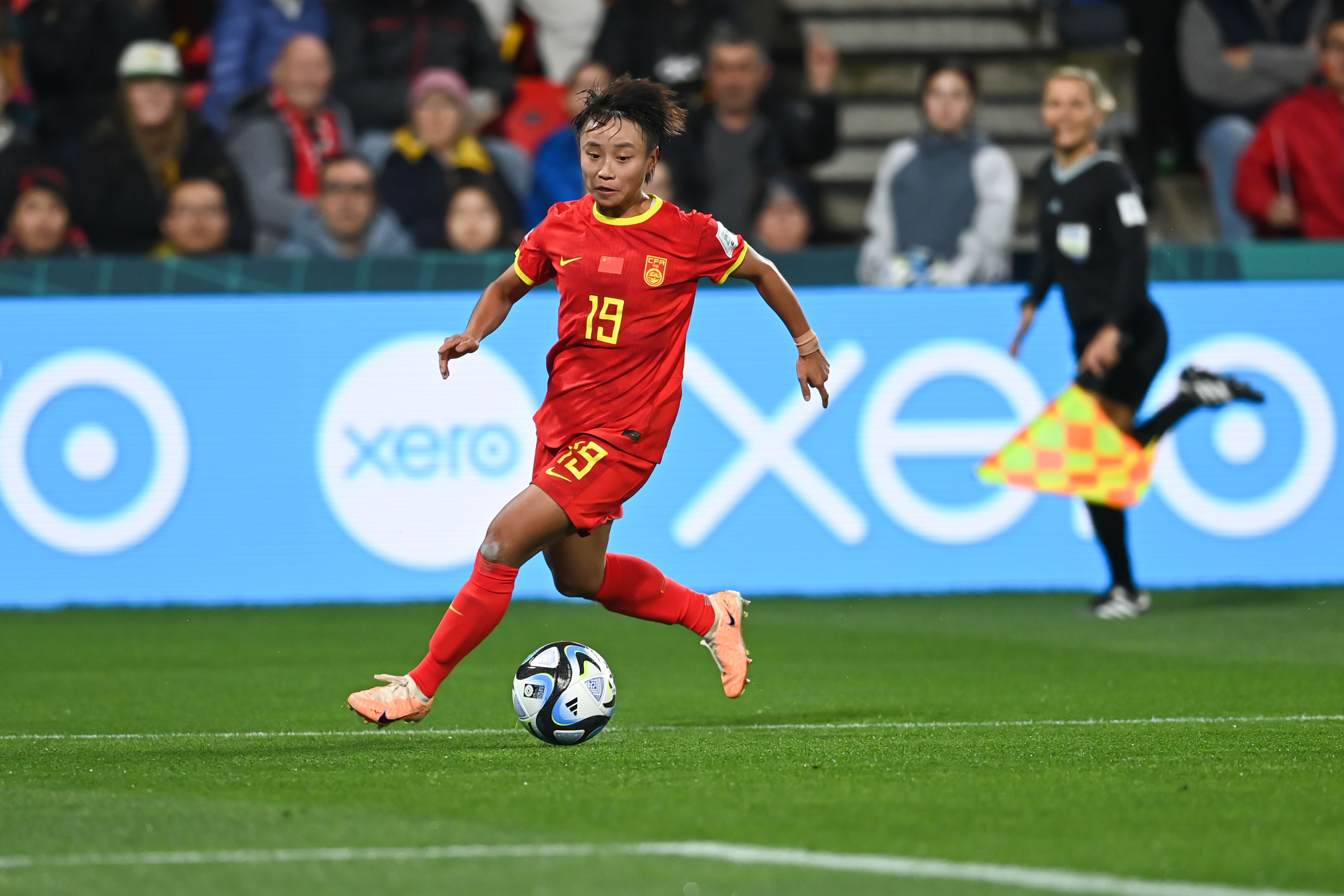 造点+亲自主罚命中，张琳艳打入个人本届女足亚洲杯首球