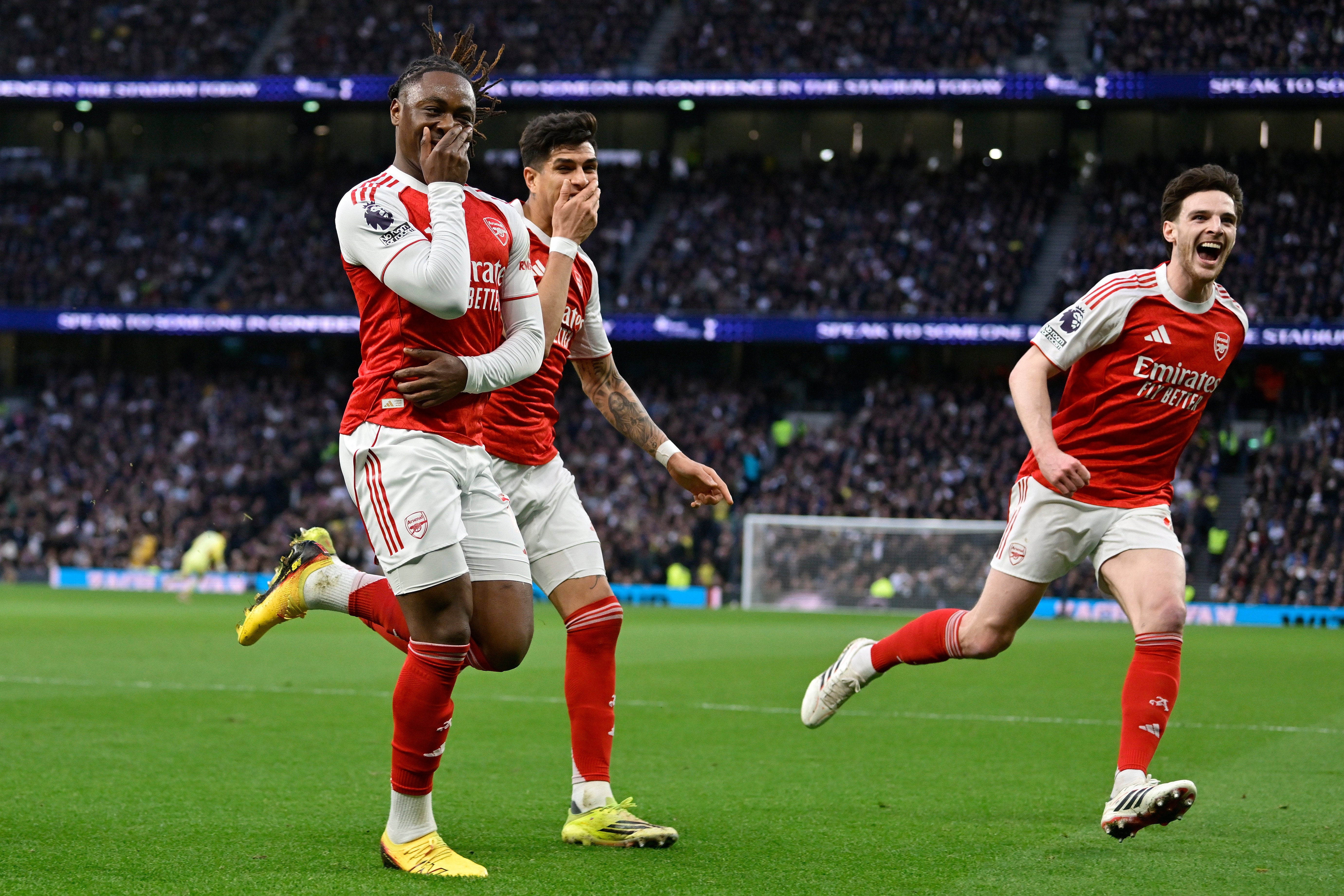 阿森纳本场12次射正，为球队本赛季各项赛事最多纪录