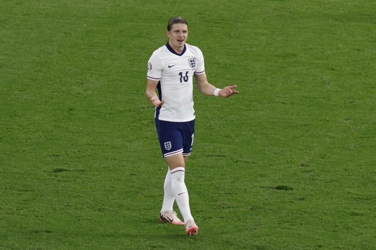 太阳报：加拉格尔由于病毒感染引发哮喘问题，对马竞最多只能替补