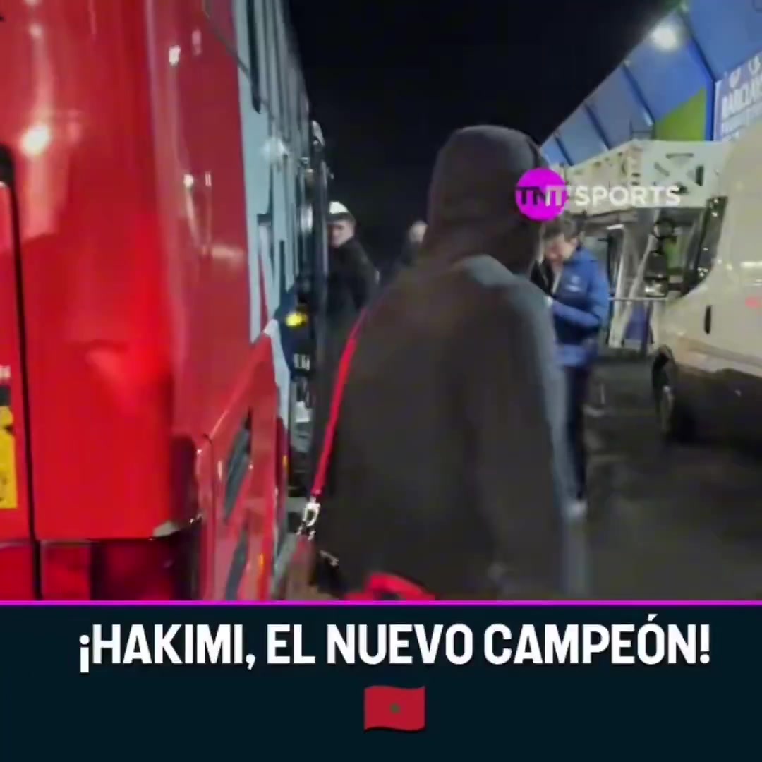 天降冠军！巴黎8-2横扫切尔西+非洲杯改判，阿什拉夫赛后笑嘻了