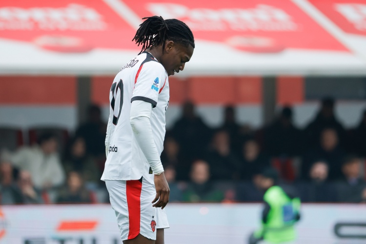 意媒：莱奥的态度让米兰管理层和队友不满，但是他不会被罚款