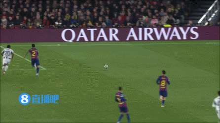 都是拉人但判罚不同！拉菲尼亚倒地判点球，伊兰加被拉没判点球