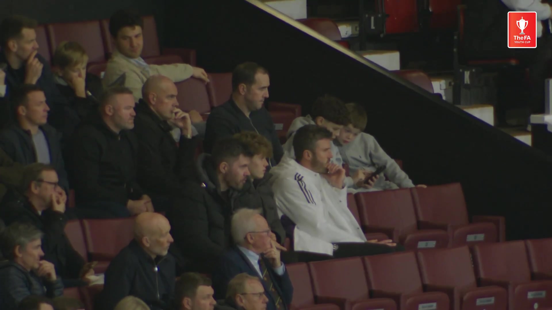 卡里克、拉门斯、鲁尼现场观看青年足总杯，曼联U18晋级半决赛