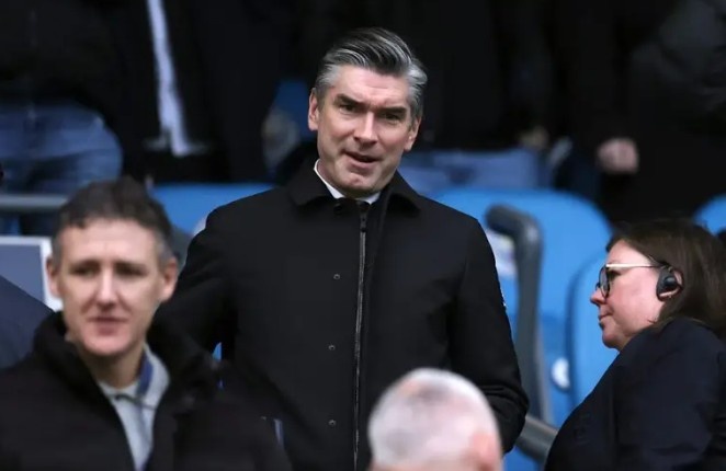 罗马诺：利物浦总监休斯确实是利雅得新月首选，但他专注于利物浦