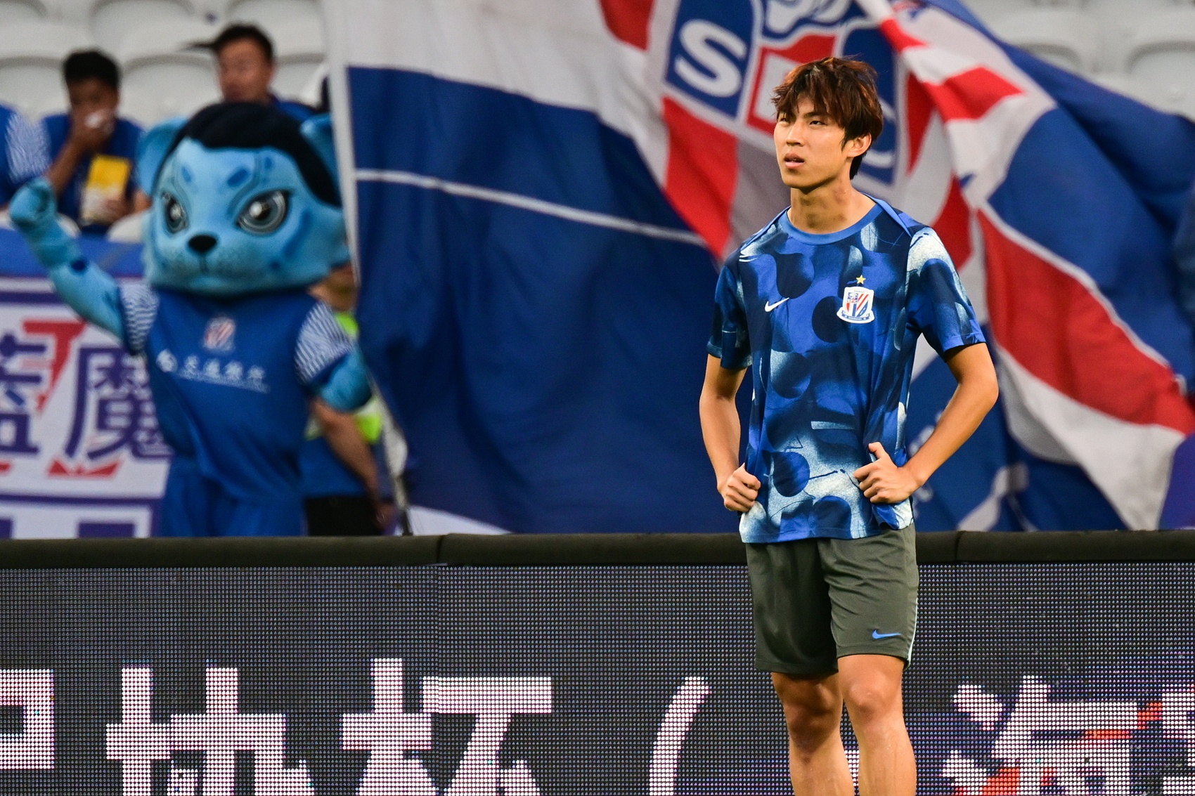 东体：19岁吴启鹏需提高关键球及长传球能力 吴曦是他最好的榜样