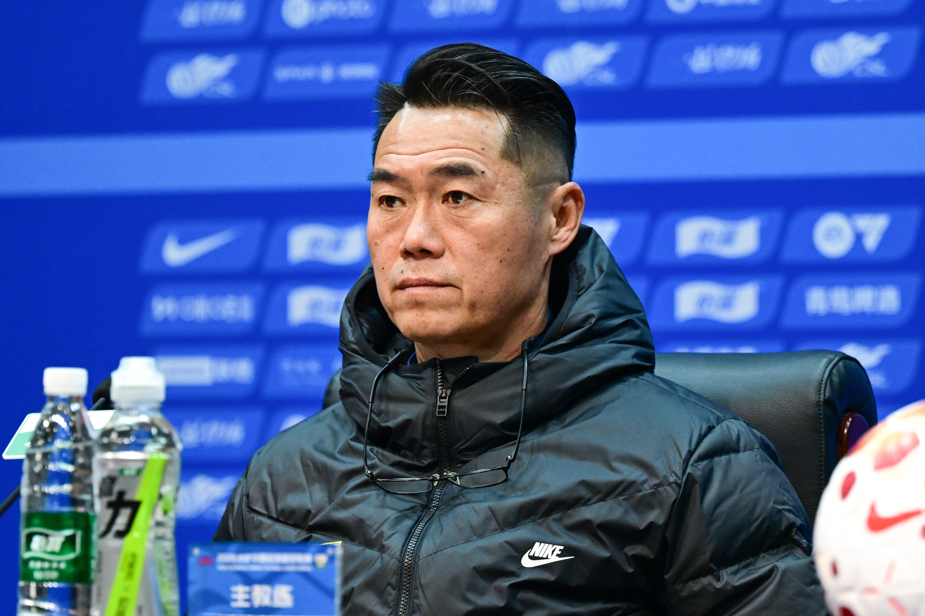 客战云南玉昆！记者：宿茂臻和彭逸翔出席泰山赛前发布会