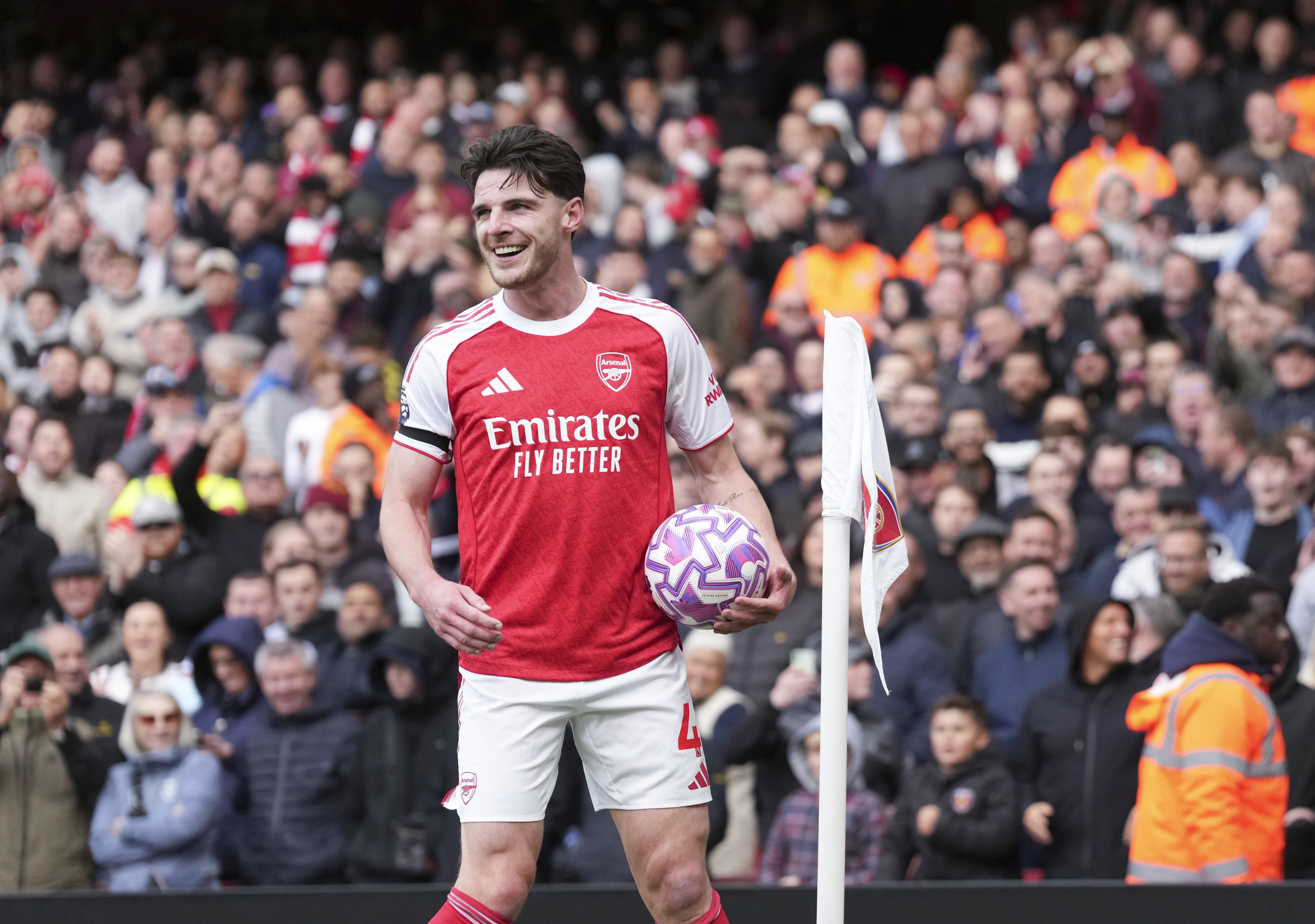 旧将：赖斯和萨卡在国家队踢一场就可以了，谈不拢就诈伤回俱乐部