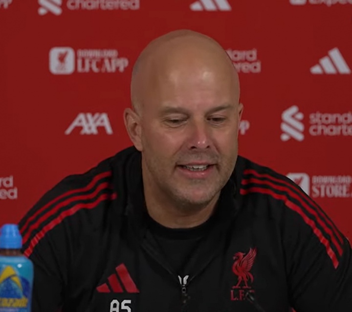 斯洛特：萨拉赫伤了，踢布莱顿上不了，本月也去不了国家队了