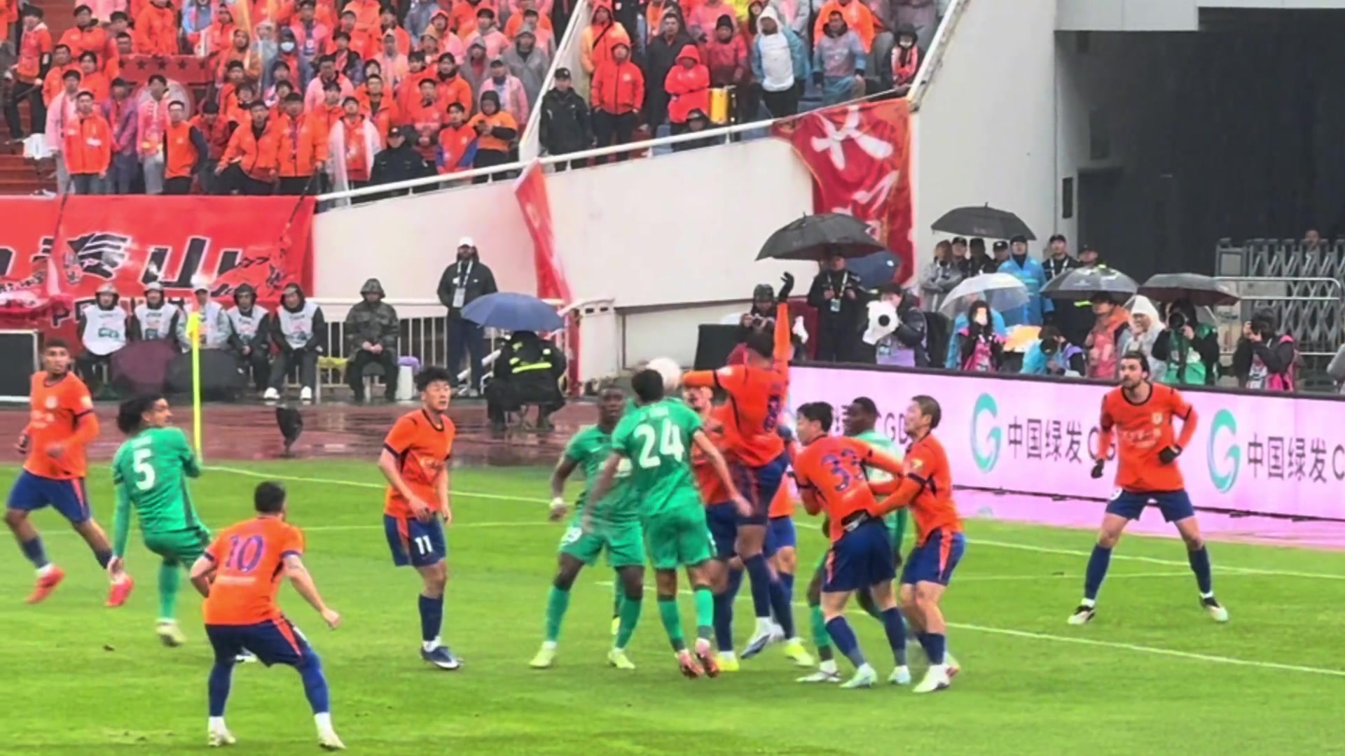 第2轮漏判点球！本轮中超裁判公布，无麦麦提江和唐顺齐