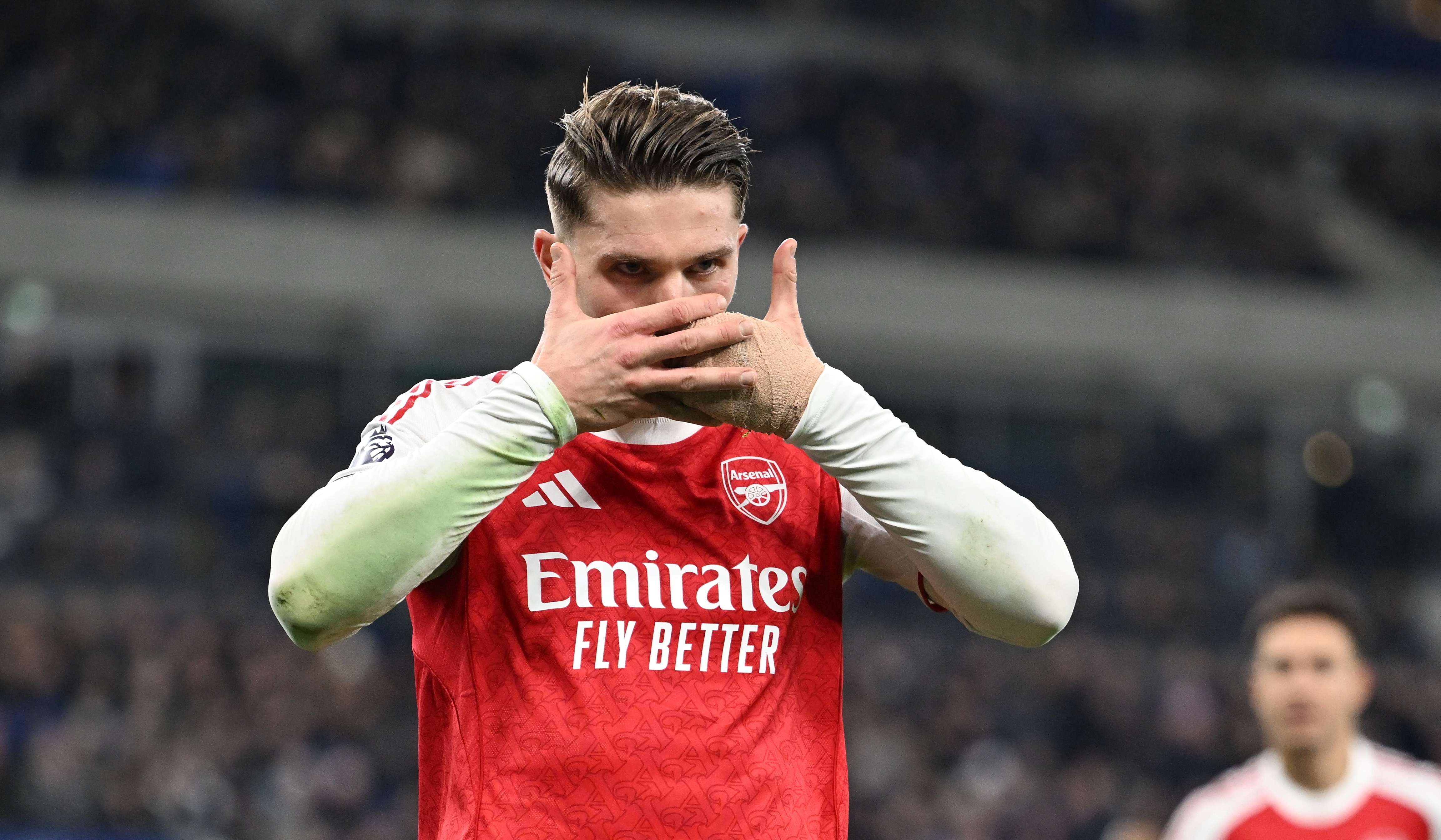 换掉约克雷斯？卡拉格：阿森纳攻击线只能算一般，仍需买一名中锋