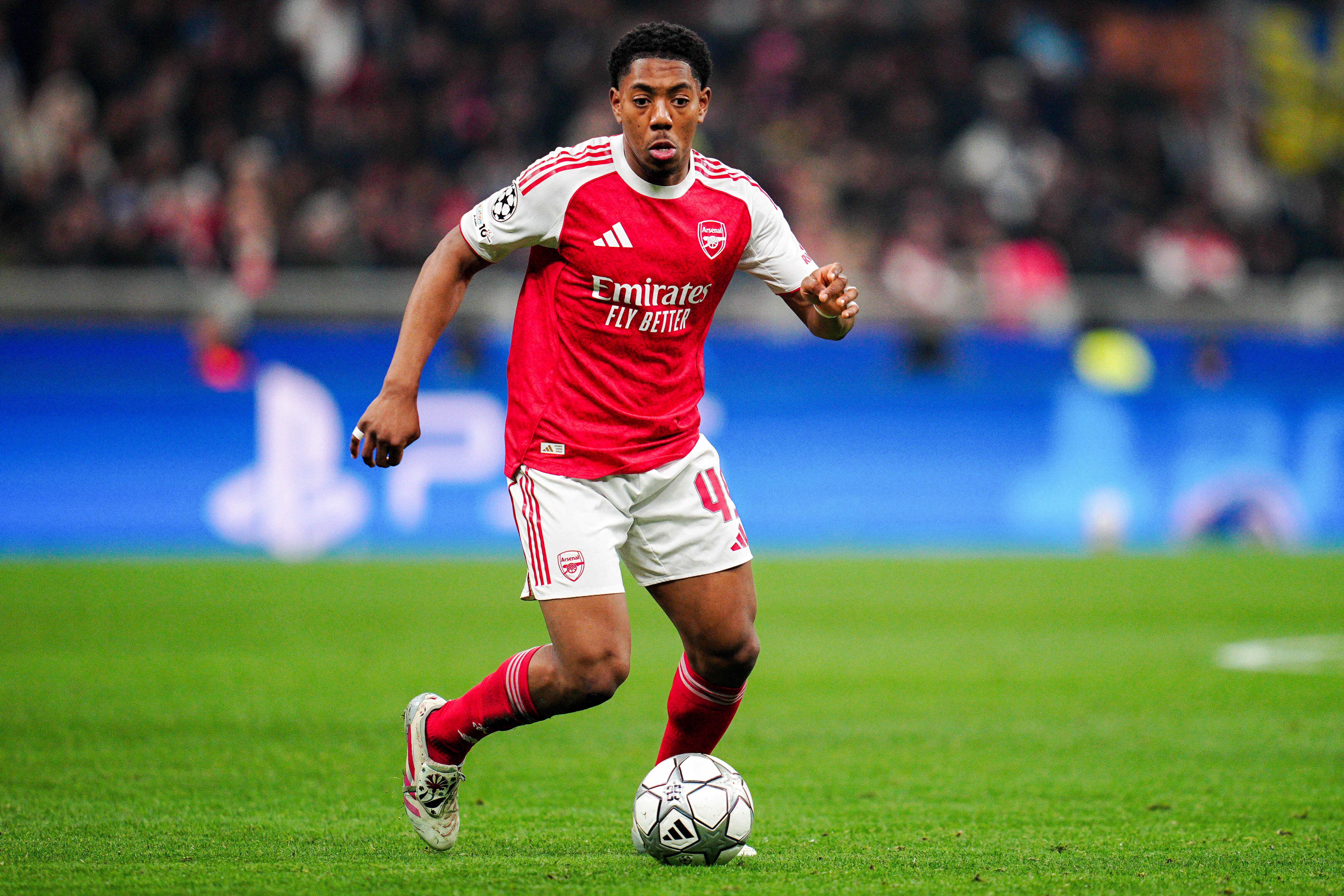 天空记者：斯凯利进入曼联左后卫引援名单，阿森纳需卖人才能引援