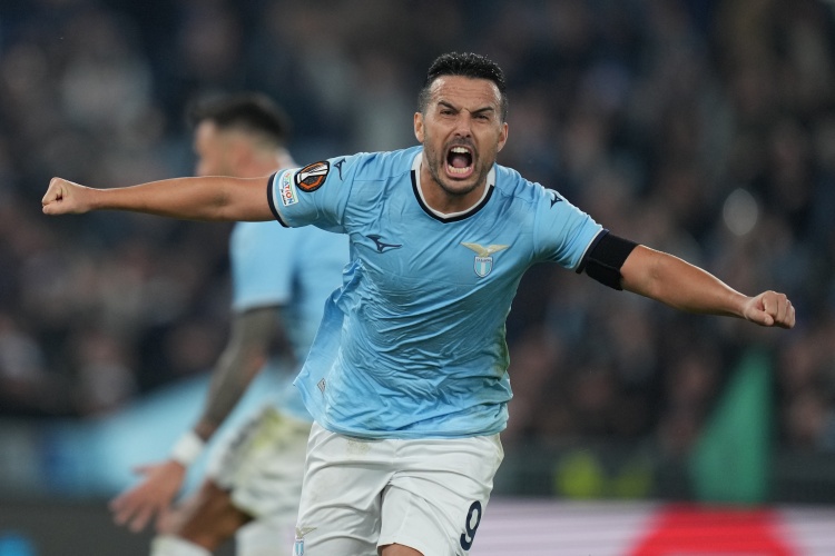 斯基拉：38岁佩德罗赛季结束后决定未来，可能再踢一年也可能退役