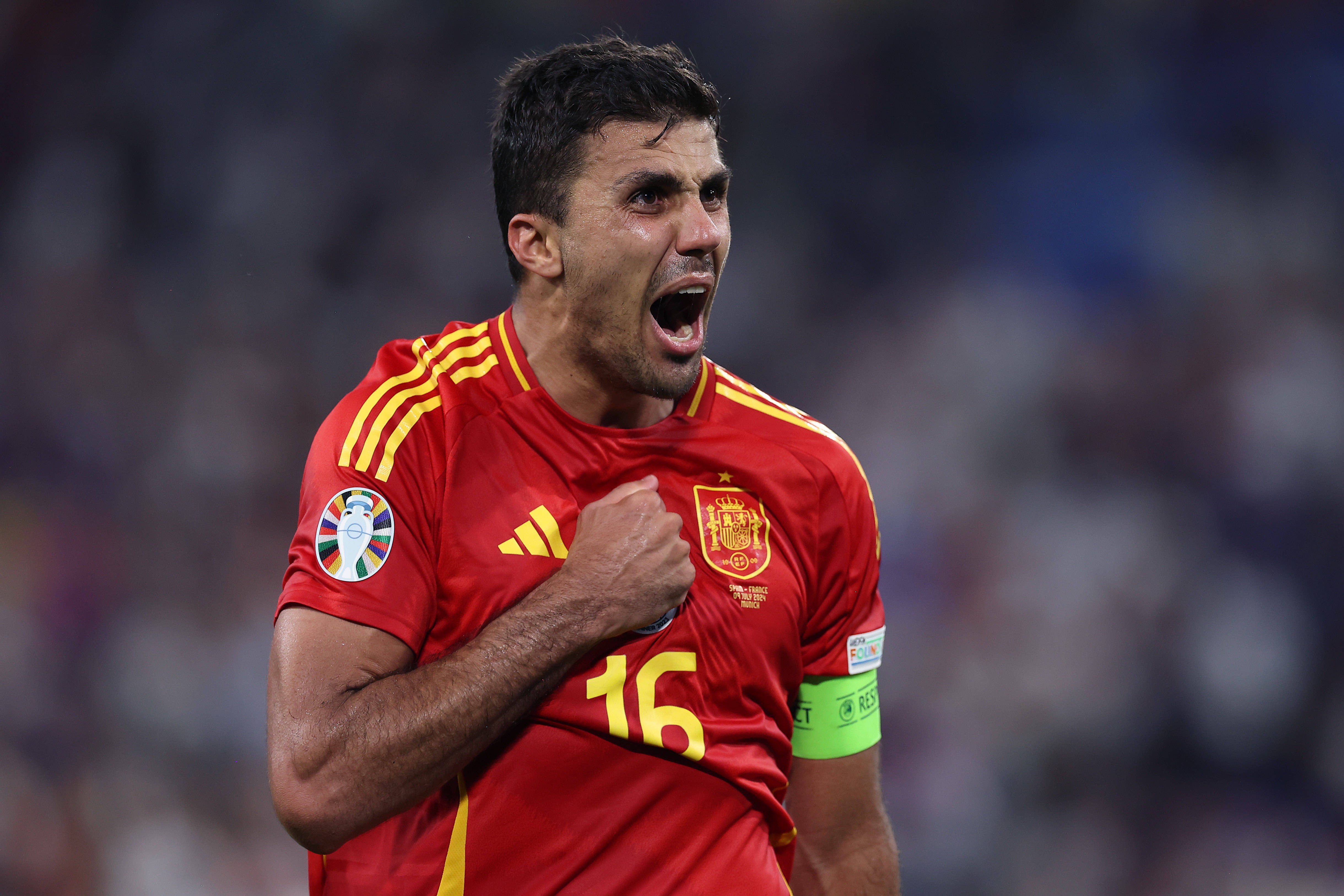 罗德里谈世界杯:我们把每场比赛当决赛,西班牙是争冠队伍之一