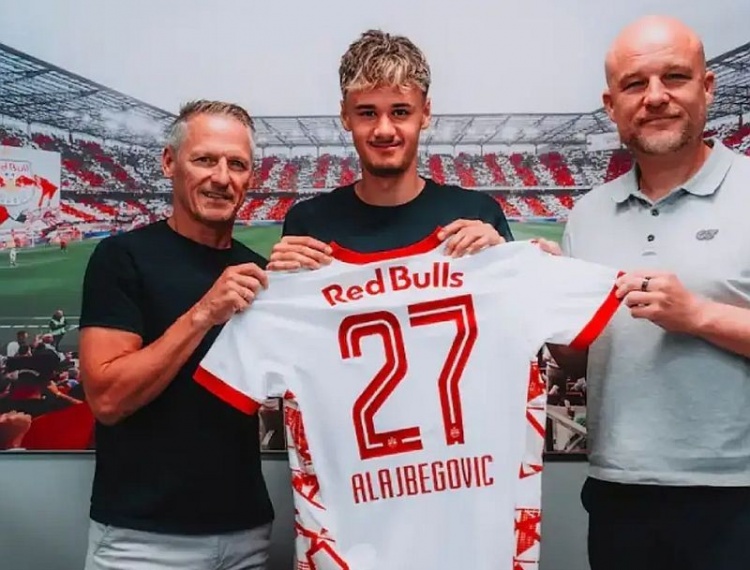 罗马诺:勒沃库森800万欧回购18岁边锋阿拉杰贝戈维奇