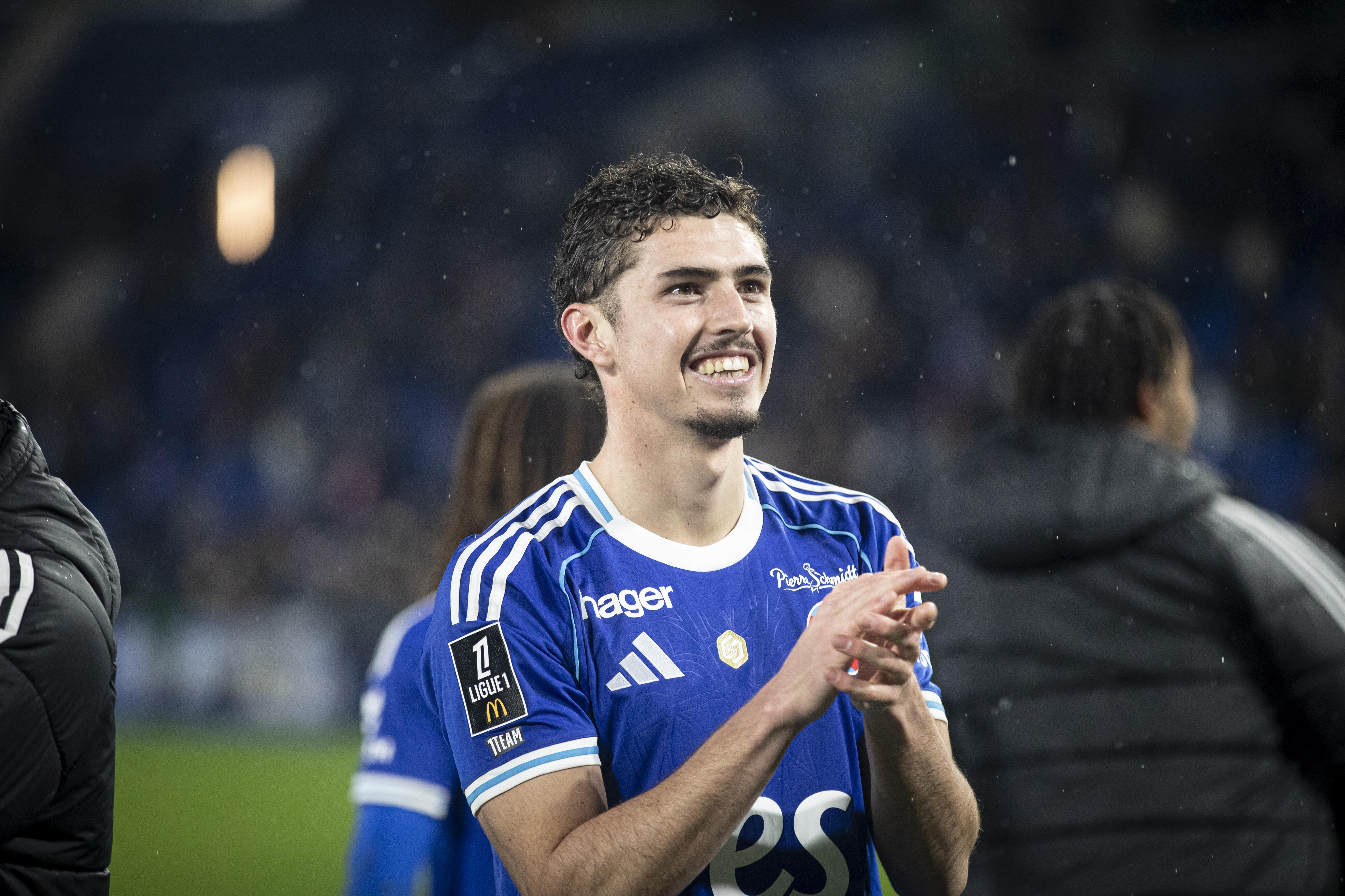 记者:帕尼切利肌肉不适退出训练,今日将接受检查