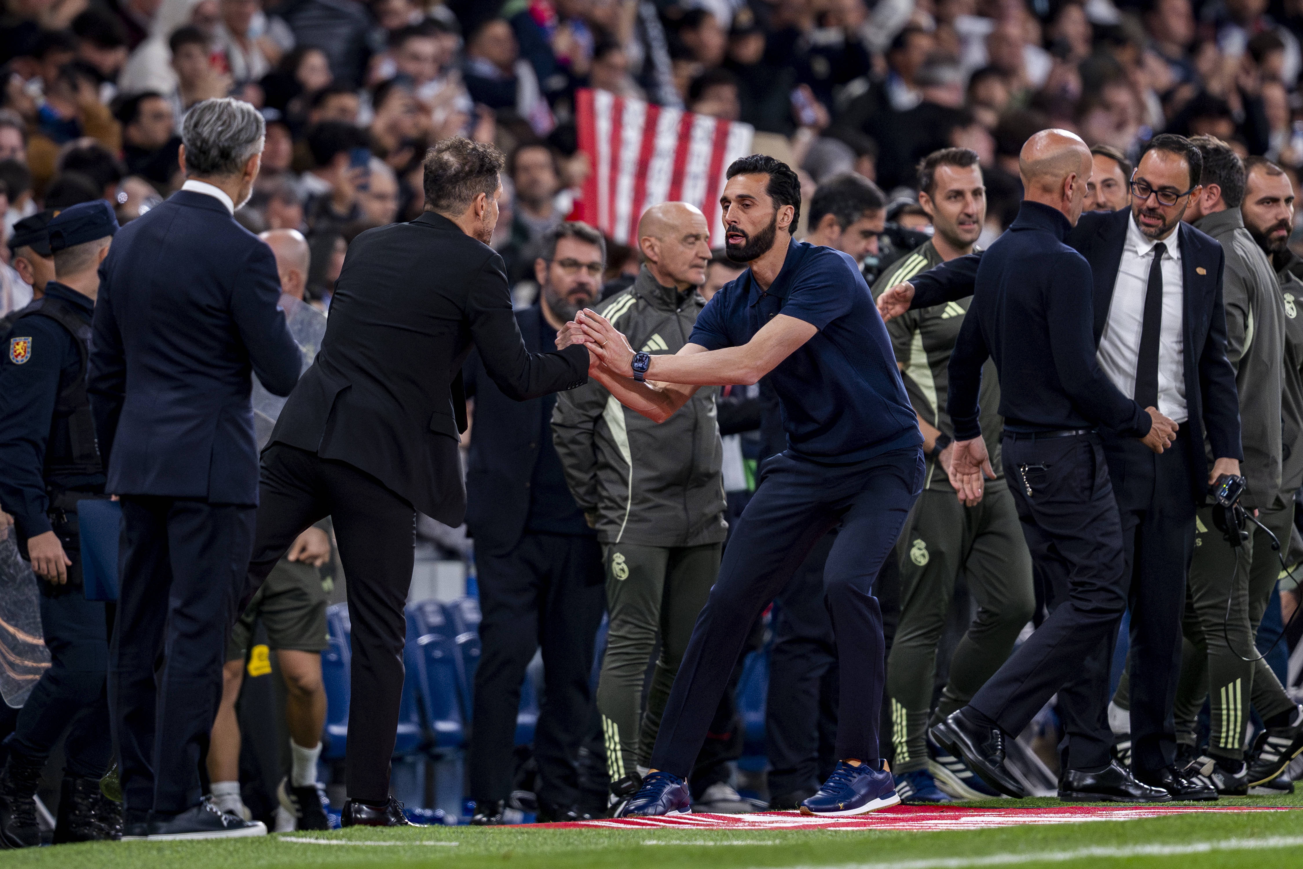 每体:多名西甲主帅帅位将更迭 巴尔韦德下赛季不再担任毕巴主帅