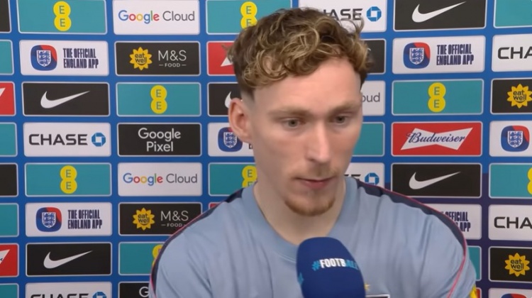 25岁加纳：首秀就打乌拉圭很是跌宕起伏，怀特送点大概率会被热议