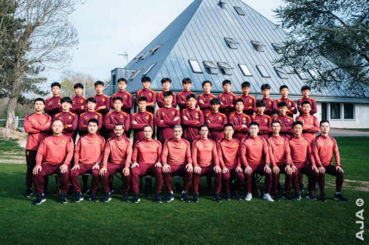 即将参加蒙太古杯,欧塞尔官方晒中国U16队全家福并送祝福