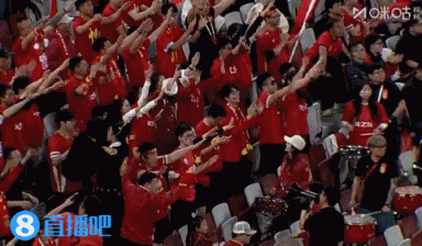 依木兰、李新翔替补上场,杜月徵、陈泽仕被换下