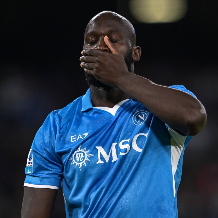 迪马:卢卡库仍未归队训练,尚不清楚那不勒斯采取何种应对措施