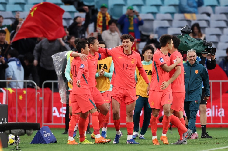 沪媒:年轻球员出场时间数据均相当可观,新国足让球迷看到希望