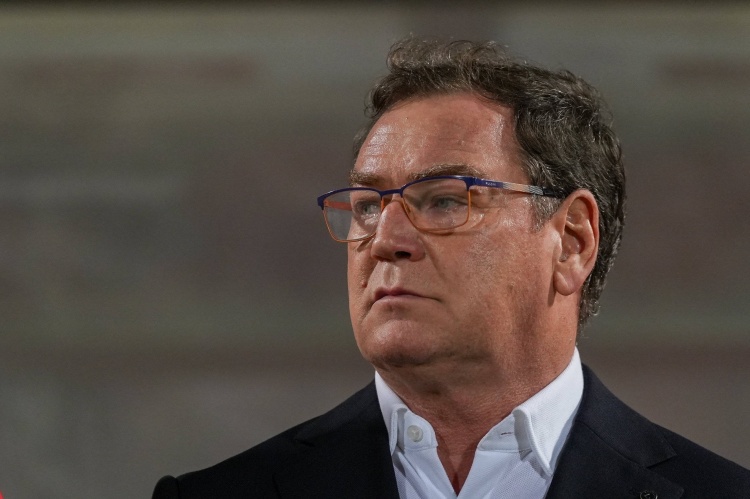 波兰主帅：无缘世界杯让人很痛苦，之后会和莱万对话了解他的去留