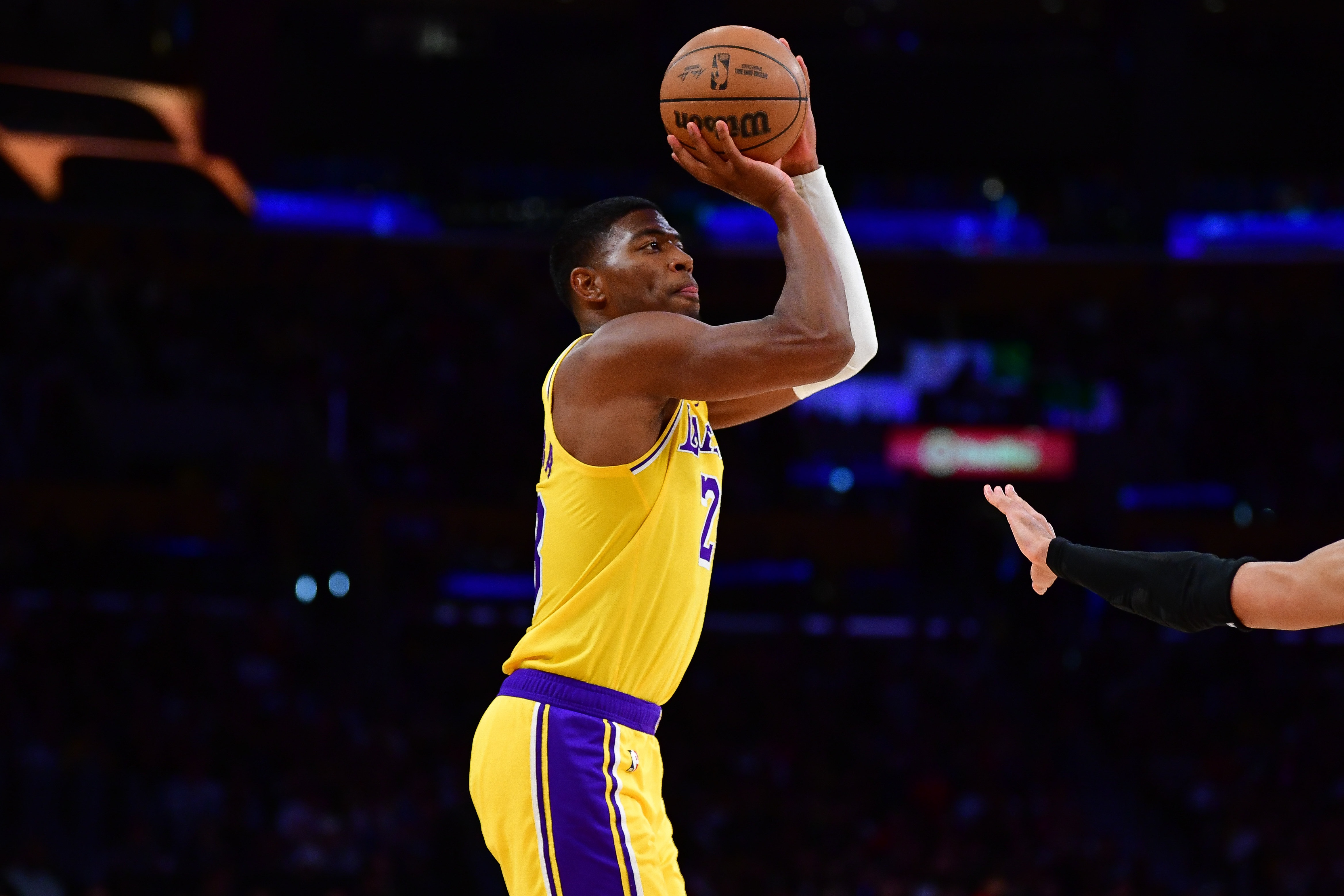 锦上添花！八村塁第三节拿到7分 三节7中5贡献12分