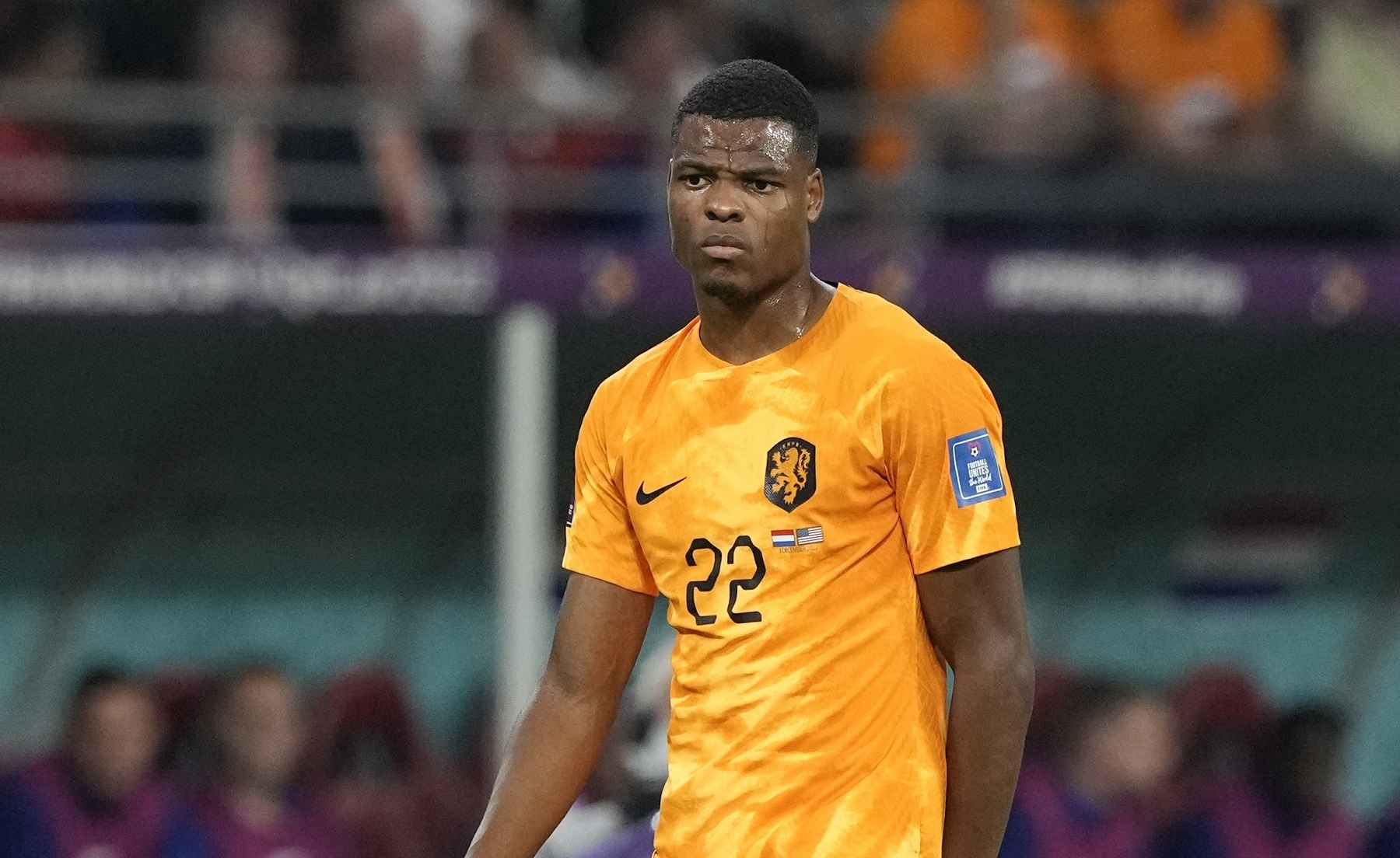 邓弗里斯第12分钟染红,这是荷兰国家队历史上第三快的红牌