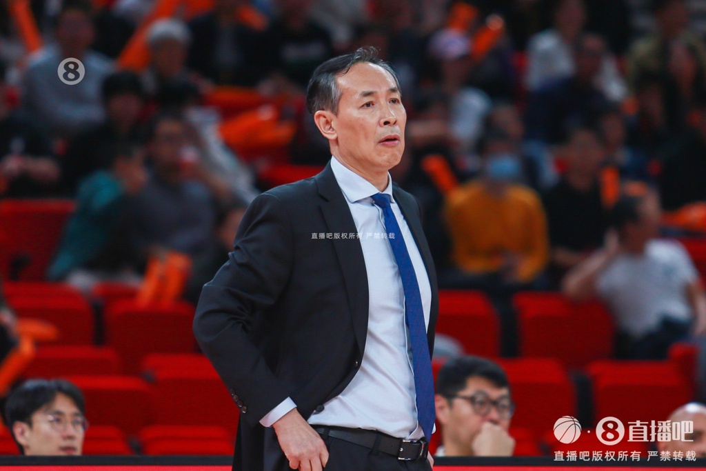 麦穗丰:北京毫无变化的进攻令人费解 广厦连续2次技术性击倒对手